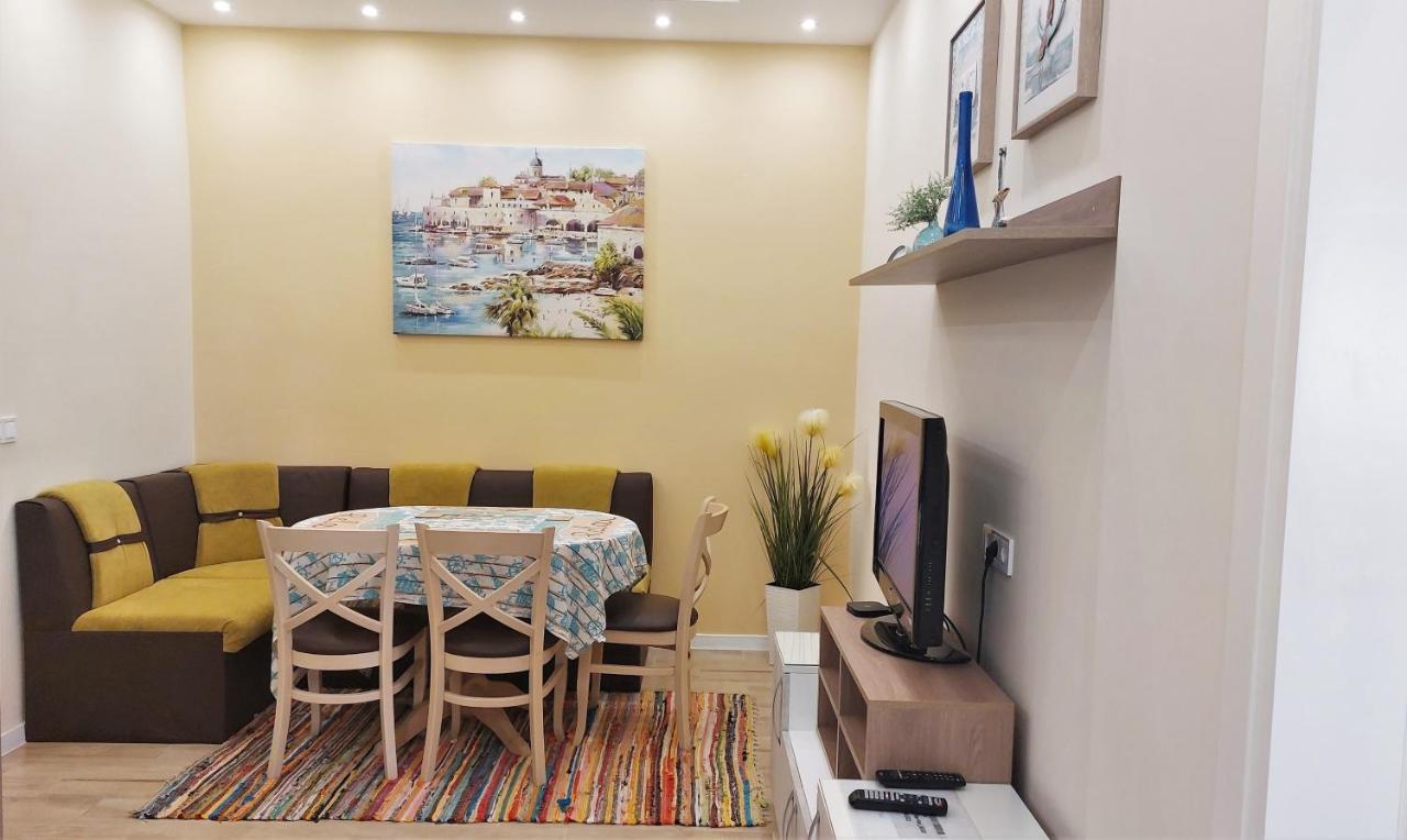 Apartament Pink & Blue - 2bdr With Balcony - Wi-fi